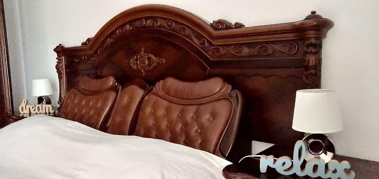 D&D Vila Villa Iasi Buitenkant foto