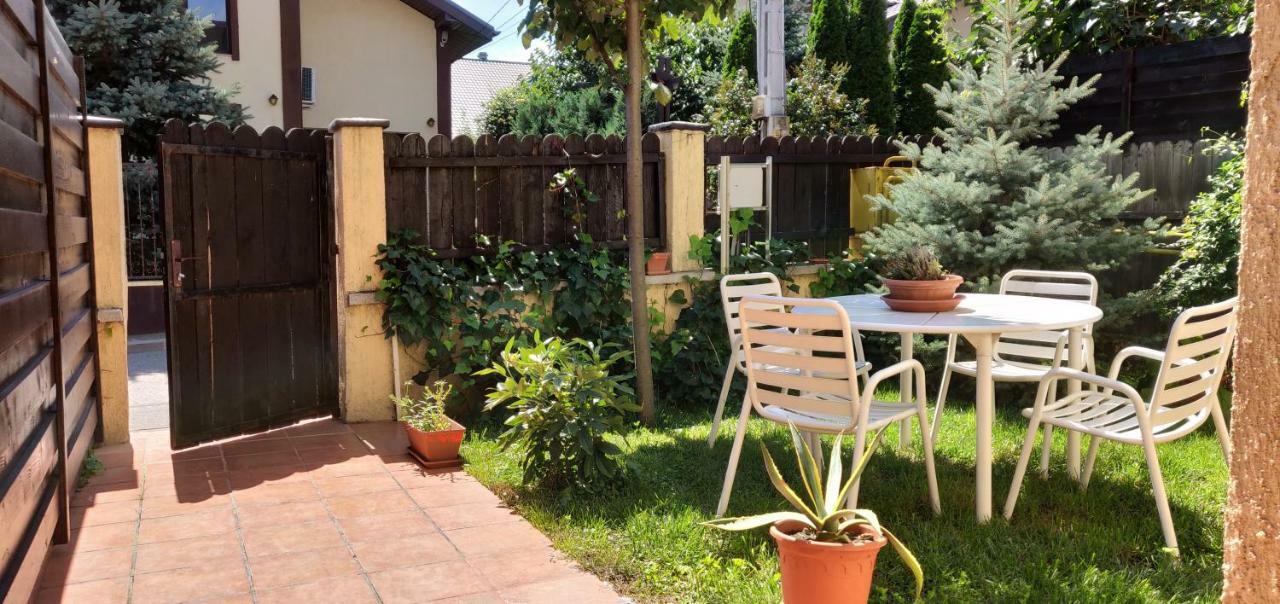 D&D Vila Villa Iasi Buitenkant foto